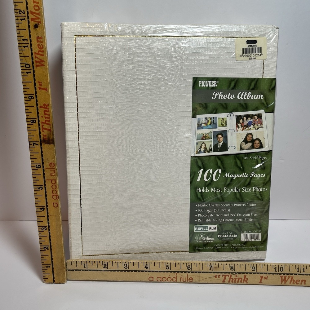 Vintage Pioneer Photo Album 100 Magnetic Pages LM-100 White New Old Stock Sealed